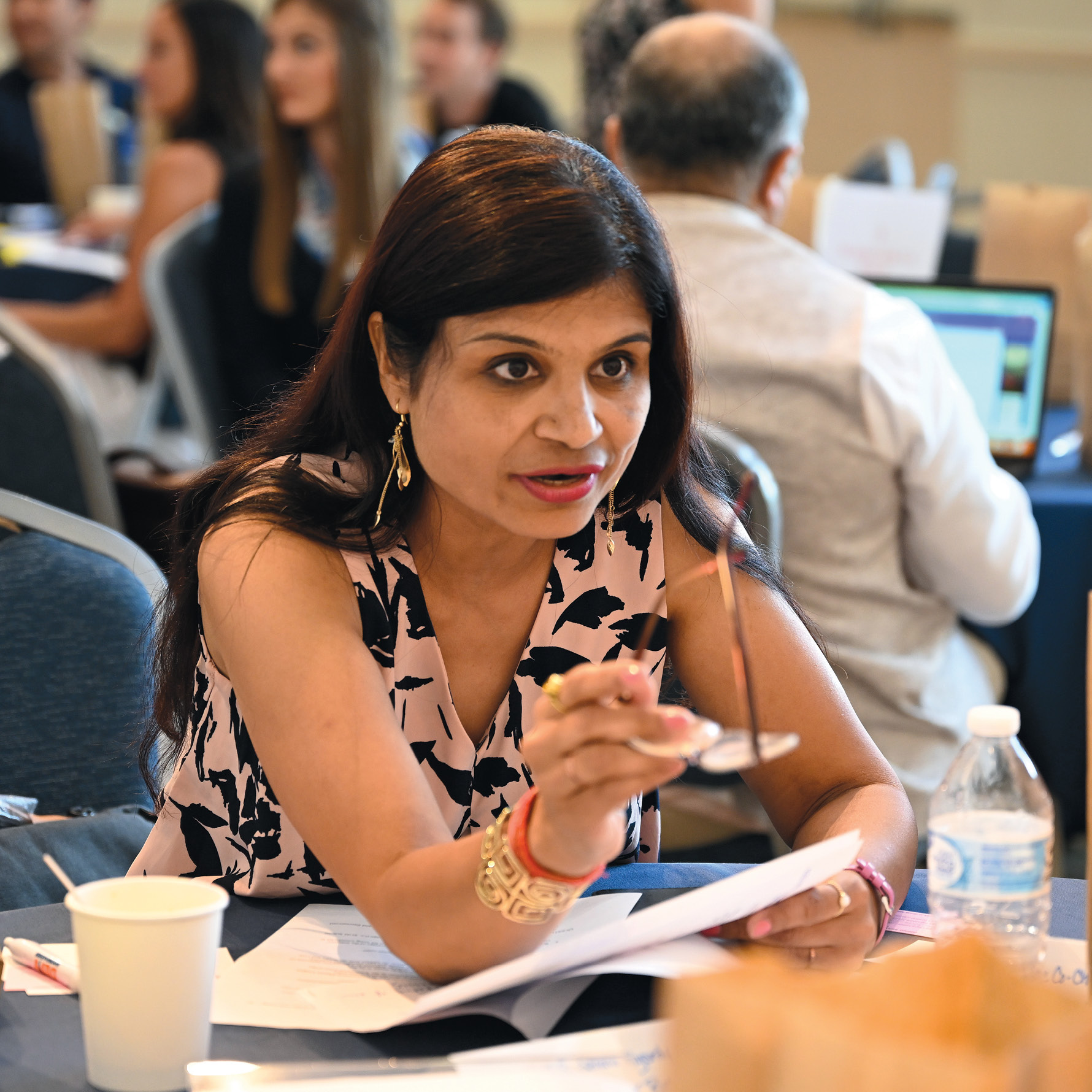 Bharti Chhibber, assistant professor of political science at the University of Delhi, makes a point during the SUSI visit to campus.