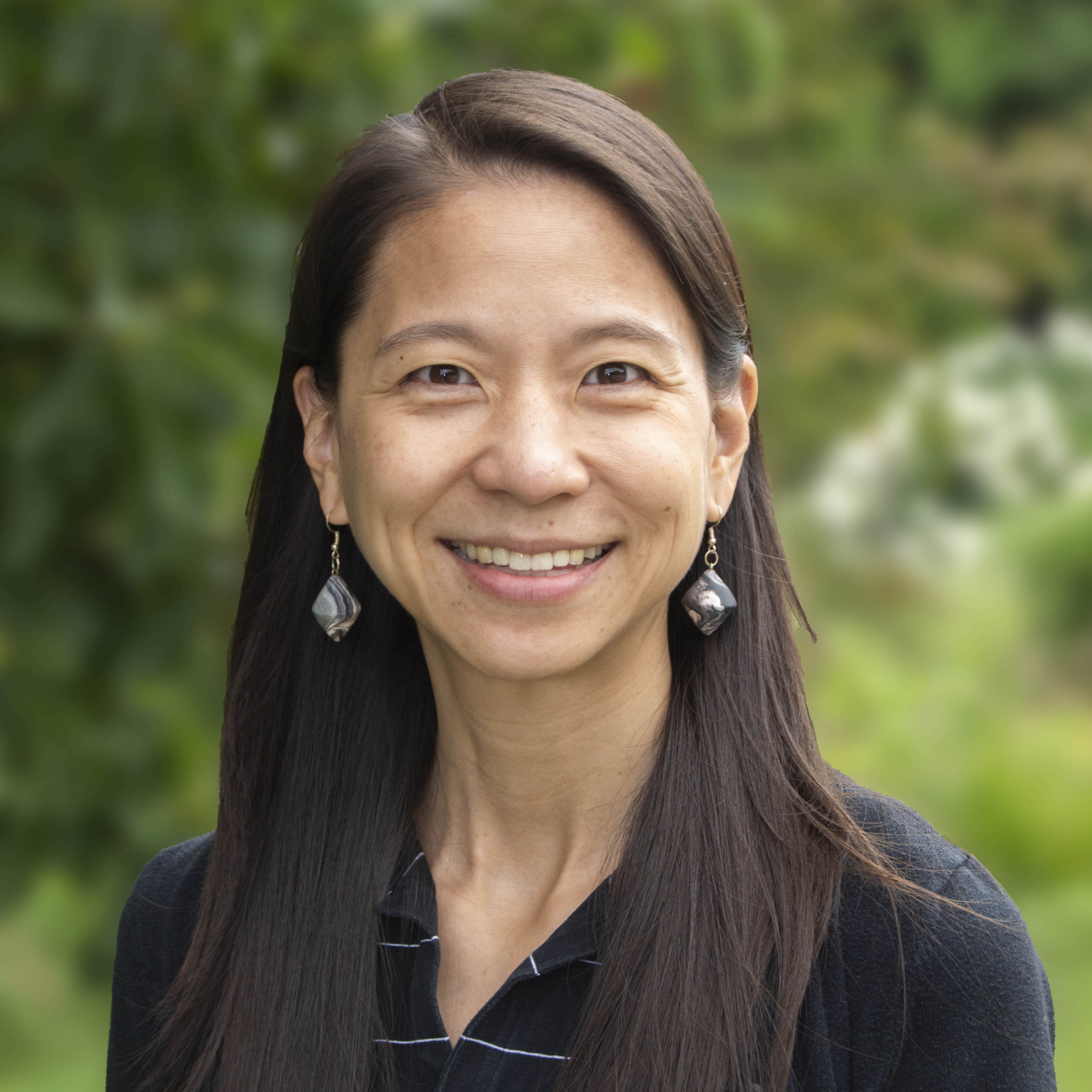 headshot photo of Dorothy Wang