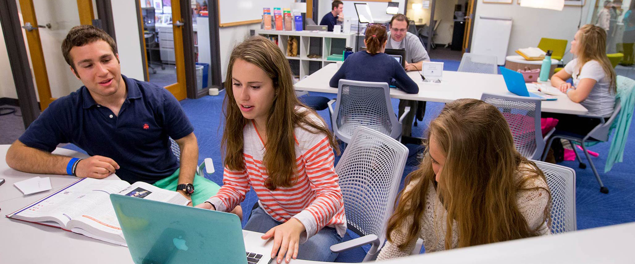 Students study in the Academic Resource Center.